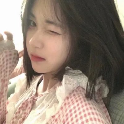 英谈女人